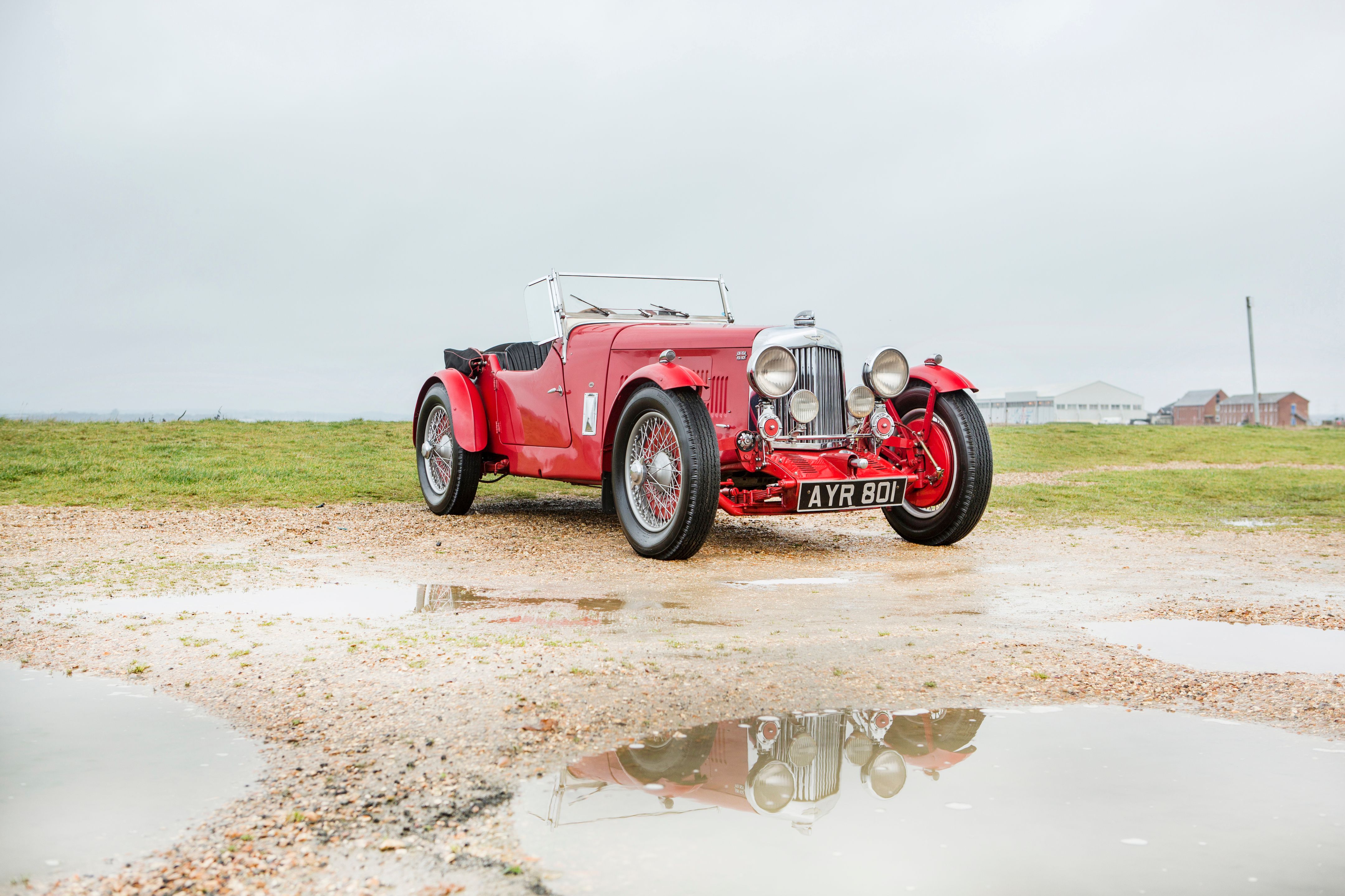 http://images1.bonhams.com/image?src=Images%2Flive%2F2018-01%2F09%2F24722094-1-31.jpg