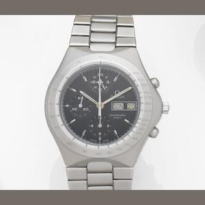 Omega. A stainless steel automatic calendar chronograph bracelet watch Speedmaster Mark V, Ref:376.0806, Movement No.48015461, Made for the German market Circa 1984