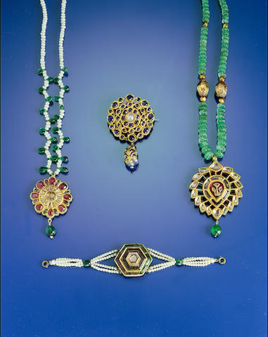 Bonhams : A gem-set and enamelled gold Bracelet India, 18th Century