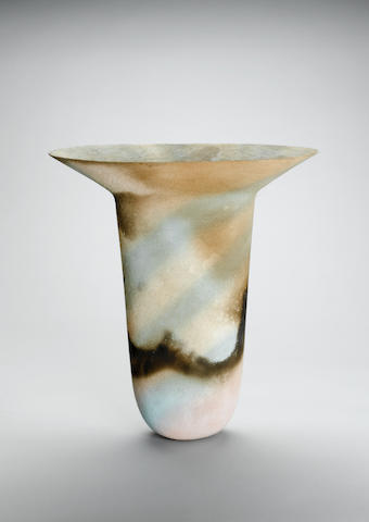 : Trim smoke-fired Vase Height 33cm (13in.)