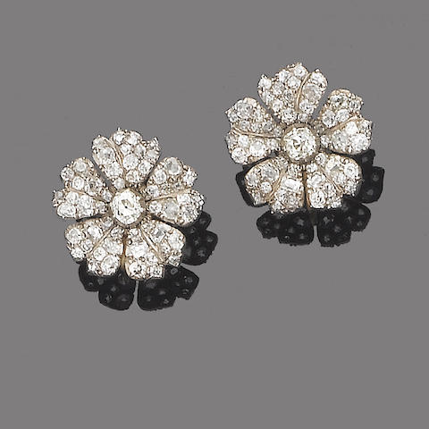 Bonhams : A pair of diamond earrings