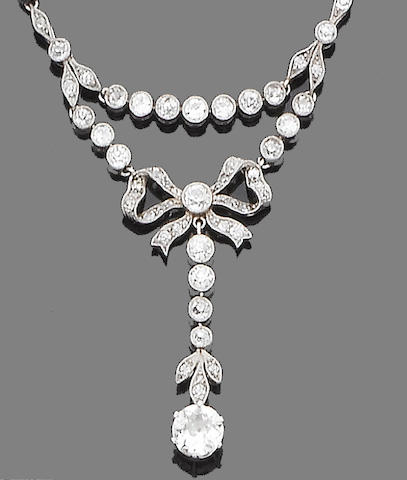 Bonhams : A diamond necklace