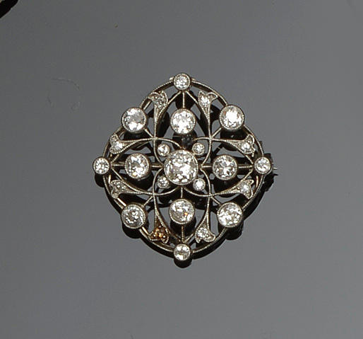 Bonhams : An early 20th century diamond pendant/brooch