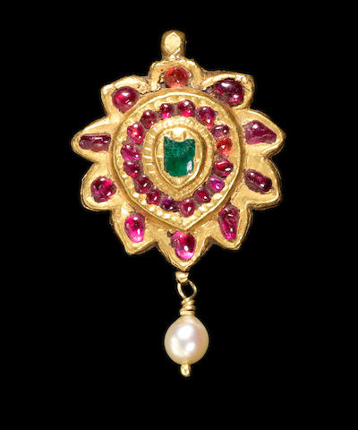 Bonhams : A gem-set gold Pendant India, 19th/20th Century