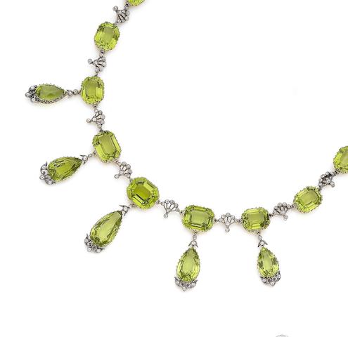Bonhams : A peridot and diamond fringe necklace,