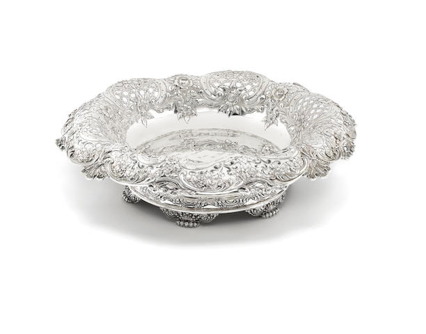 Bonhams : TIFFANY: An Amercan large silver bowl 1891 - 1902 period mark ...
