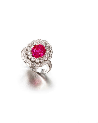 Bonhams : A ruby and diamond cluster ring