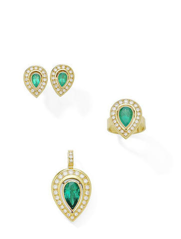 Bonhams : An emerald and diamond pendant, ring and earring suite (3)