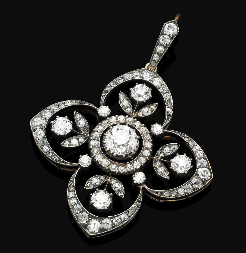 Bonhams : An Edwardian diamond pendant/brooch,