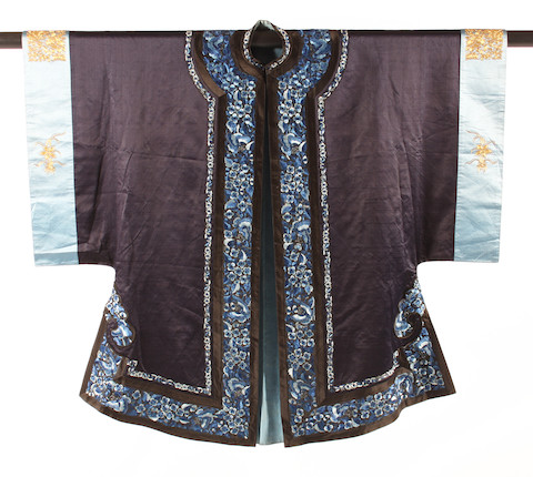 Bonhams : A group of Chinese garments and textiles