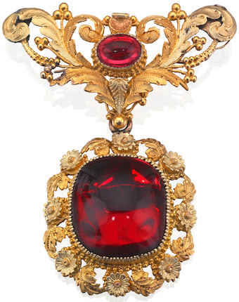 A 19th century garnet brooch, circa 1830 image 1