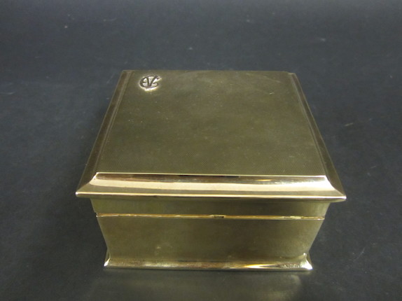 Bonhams : A 9ct gold cigarette box by Goldsmiths & Silversmiths Co. Ltd ...