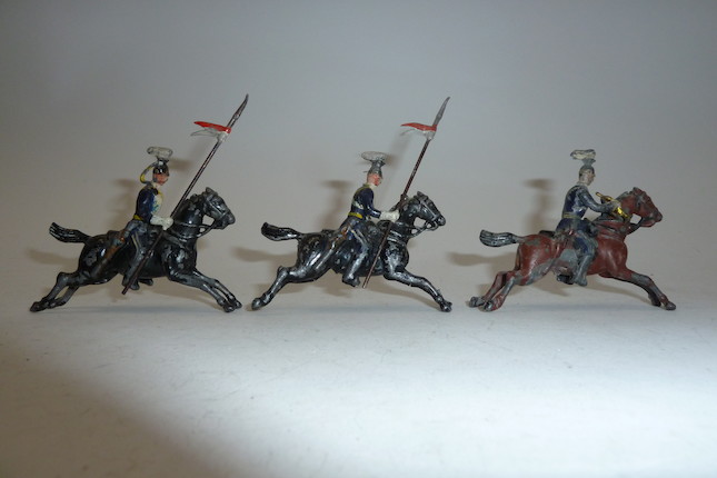 Bonhams : Britains RARE 16th and 17th Lancers from sets 9 and 10 6