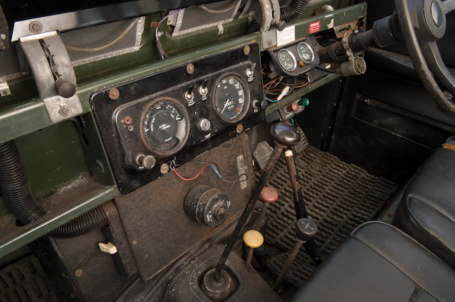 1969 Land Rover Series IIA 4x4 12-seater Estate  Chassis no. 3500118G image 6