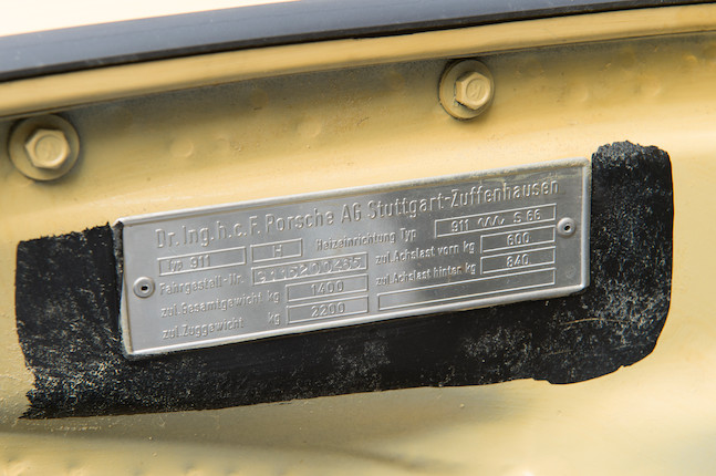 1975 Porsche 911S 2.7-Litre Coupé  Chassis no. 9115200465 image 7