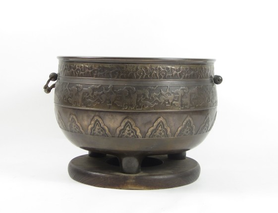 Bonhams : A bronze tripod vessel Qing Dynasty, 19th century