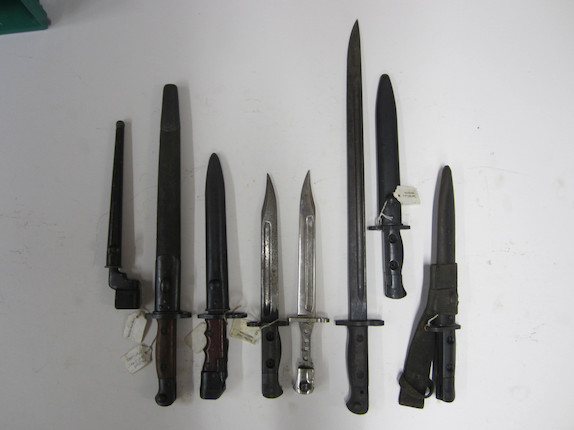 Bonhams : A collection of British bayonets,