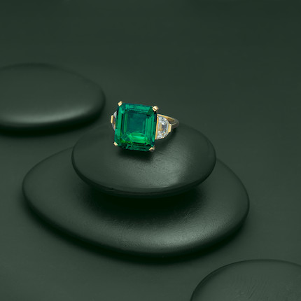 Bonhams : A FINE EMERALD AND DIAMOND RING, BY BULGARI