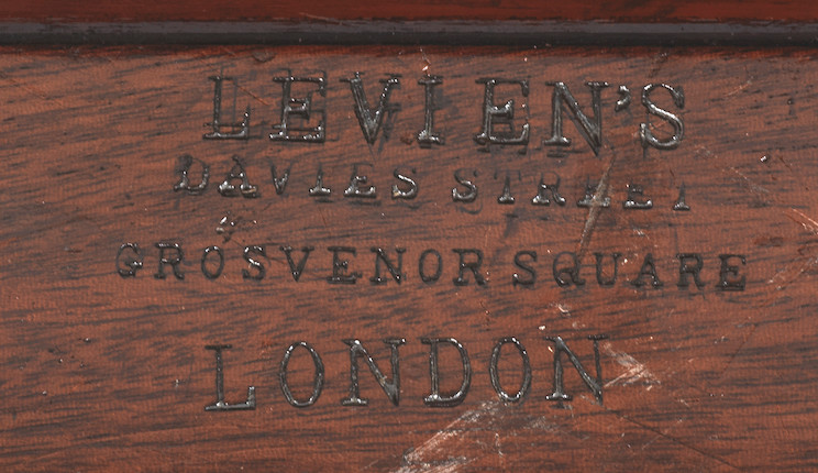 Cutlery Louis Vuitton Brown in Wood - 15778691