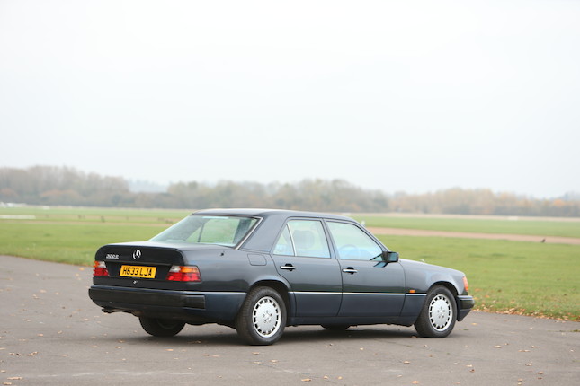 1991 Mercedes-Benz  300E Saloon  Chassis no. DB1240302B442807 image 9