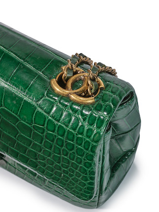 Bonhams : CHANEL EMERALD GREEN SHINY ALLIGATOR CLASSIC CHAIN BAG WITH  ANTIQUE GOLD TONED HARDWARE 2015-2016 (Includes authenticity card and  original dust bag)