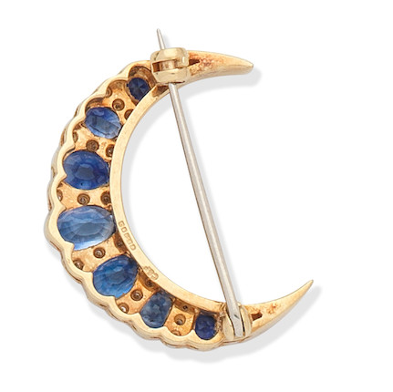 Bonhams : CROPP & FARR SAPPHIRE AND DIAMOND CRESCENT BROOCH,