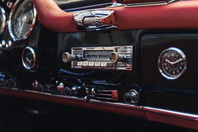 1962 Mercedes-Benz 190 SL Roadster with Hardtop  Chassis no. 121040-10-025641 Engine no. 121928-10-003417 image 38