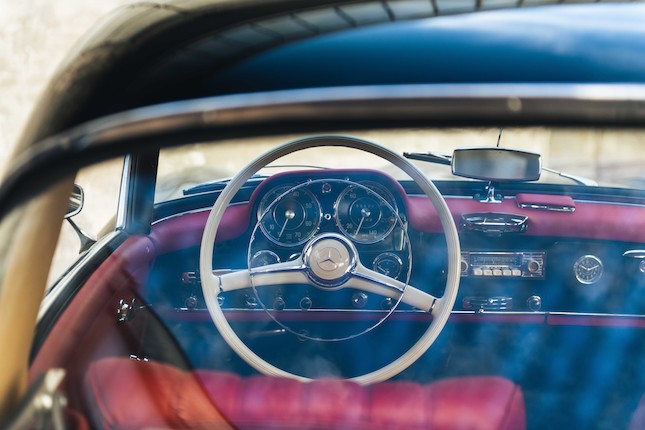 1962 Mercedes-Benz 190 SL Roadster with Hardtop  Chassis no. 121040-10-025641 Engine no. 121928-10-003417 image 12