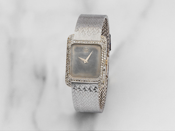 Vacheron & Constantin. Montre bracelet en or blanc 18K (750) sertie de diamants mouvement mécanique Vacheron & Constantin. An 18K white gold and diamond set manual wind bracelet watch  Circa 1970 image 1