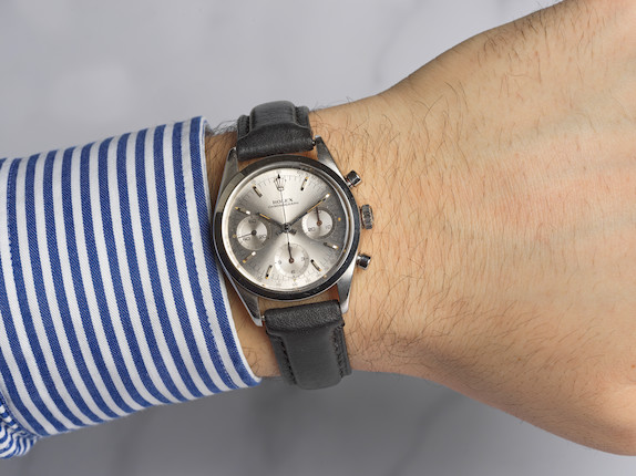 Rolex. Beau chronographe bracelet en acier mouvement mécanique Rolex. A fine stainless steel manual wind chronograph bracelet watch   Chronograph 'Pre-Daytona', Ref 6238 , Circa 1964 image 2