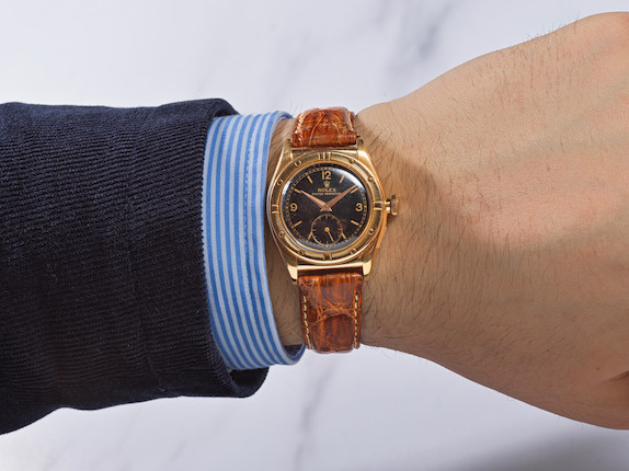 Rolex. Montre bracelet en or jaune 18K (750) bubble back mouvement automatique Rolex. An 18K gold automatic bubble back wristwatch  Oyster Perpetual, Ref 3372, Circa 1945 image 2