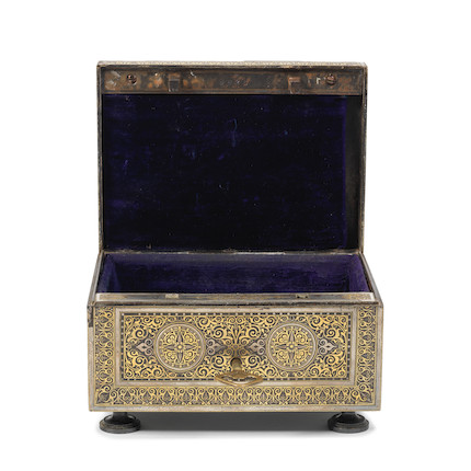 Bonhams : A late 19th century Toledo damascened casket In the manner of  Placido Zuloaga (Spanish, 1834-1910) | Tischsets
