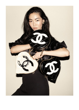 Bonhams : Karl Lagerfeld for Chanel a Black Patent Leather Heart