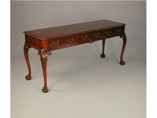 A late 19th Century mahogany serving table 185 cm wide x 57 cm wide x 82 cm