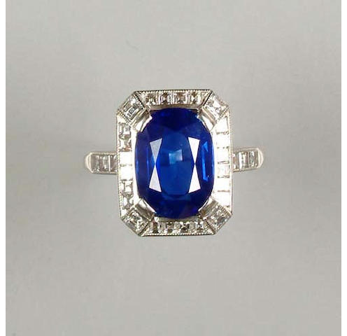 A Kashmir sapphire single-stone ring