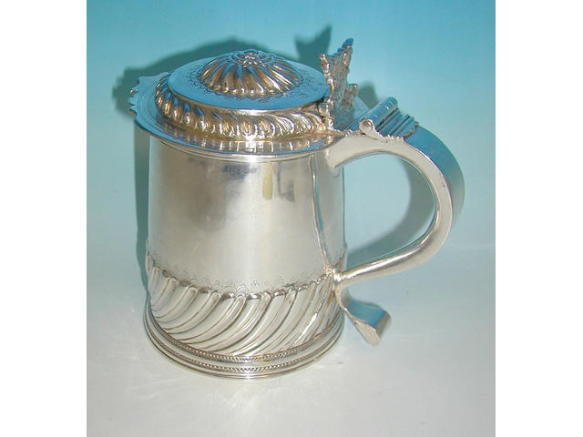 A William and Mary peg tankard, maker's mark "S.H" intertwined, 1690,