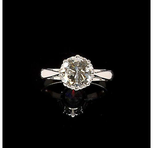 A diamond single stone ring