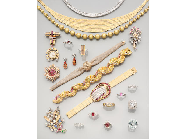 A diamond-set collar necklace