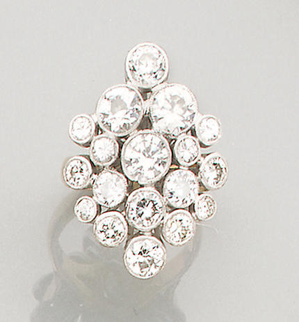 A diamond-set cluster ring