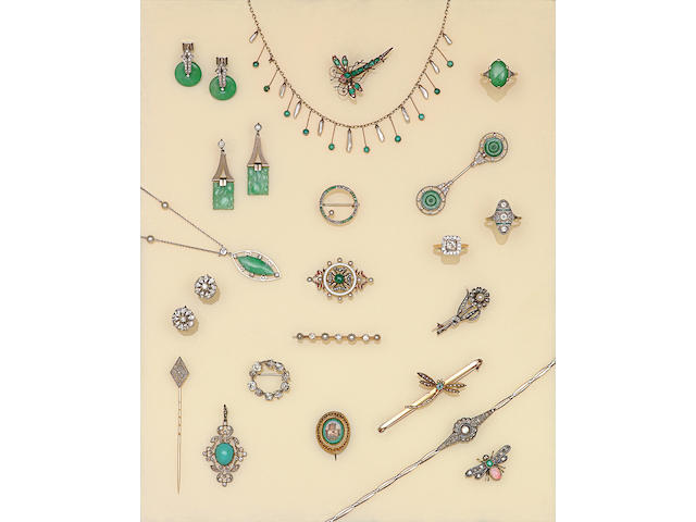 A jade and diamond jabot pin (2)