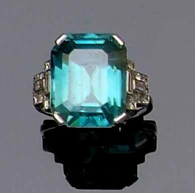 A zircon and diamond dress ring