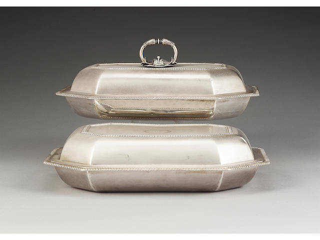 A pair of George III silver entr&#233;e dishes and covers, by Paul Storr, London 1800,