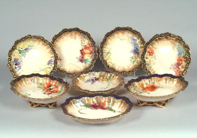 A Nautilus dessert service