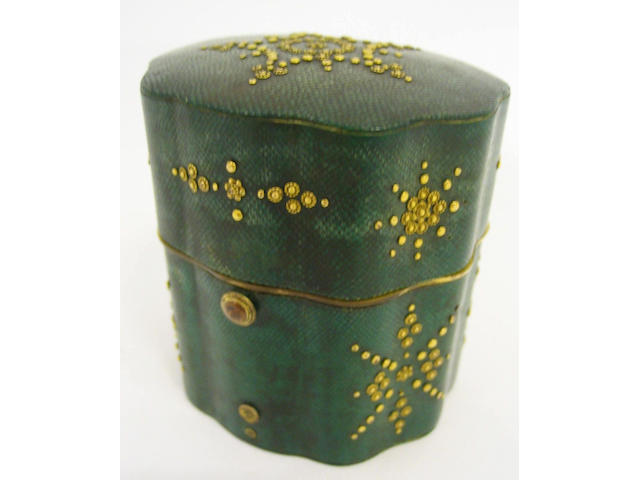 A fine late 18th century shagreen and gilt pique etui