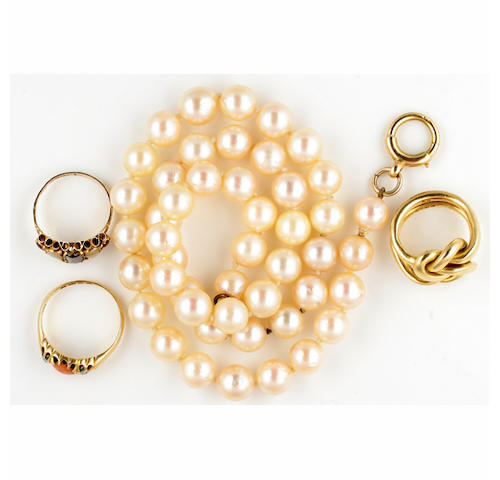 A single row uniform cultured pearl necklace, (4)