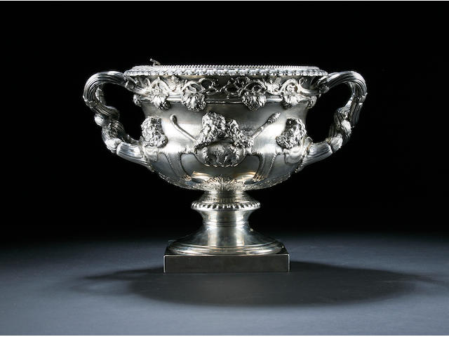 An Edwardian Warwick vase by the Barnards London 1905,