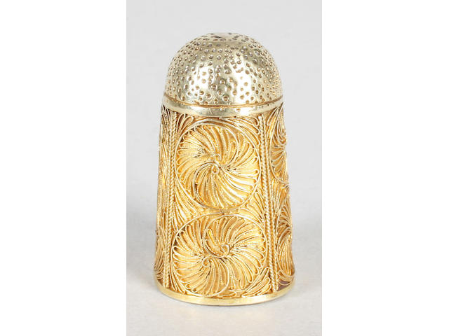 An unusual 18th century or earlier filigree gold thimble