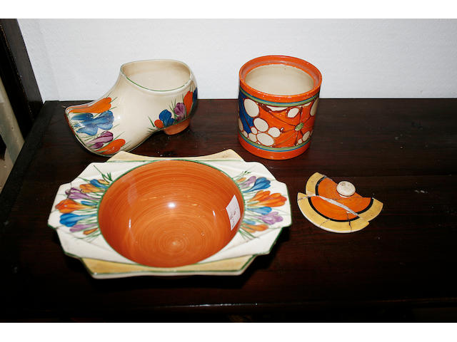 A Clarice Cliff Crocus pattern vase