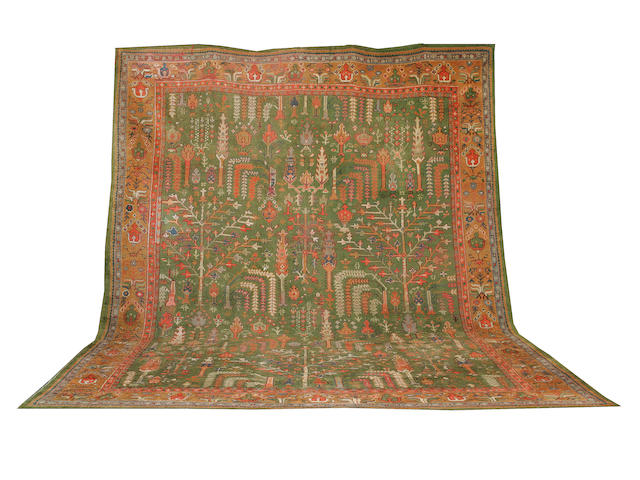 An Ushak carpet 337cm x 440cm