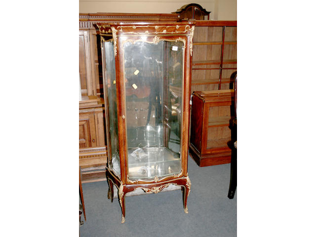 A Louis XVI style vitrine